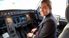 La asturiana Marina Su�rez ejerce como piloto de avi�n y forma parte de la plantilla de Iberia