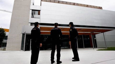 La Polica Nacional ha estrenado hoy sus nuevas dependencias en Vigo