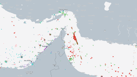 Imagen de los barcos en el estrecho de Ormuz esta ma�ana