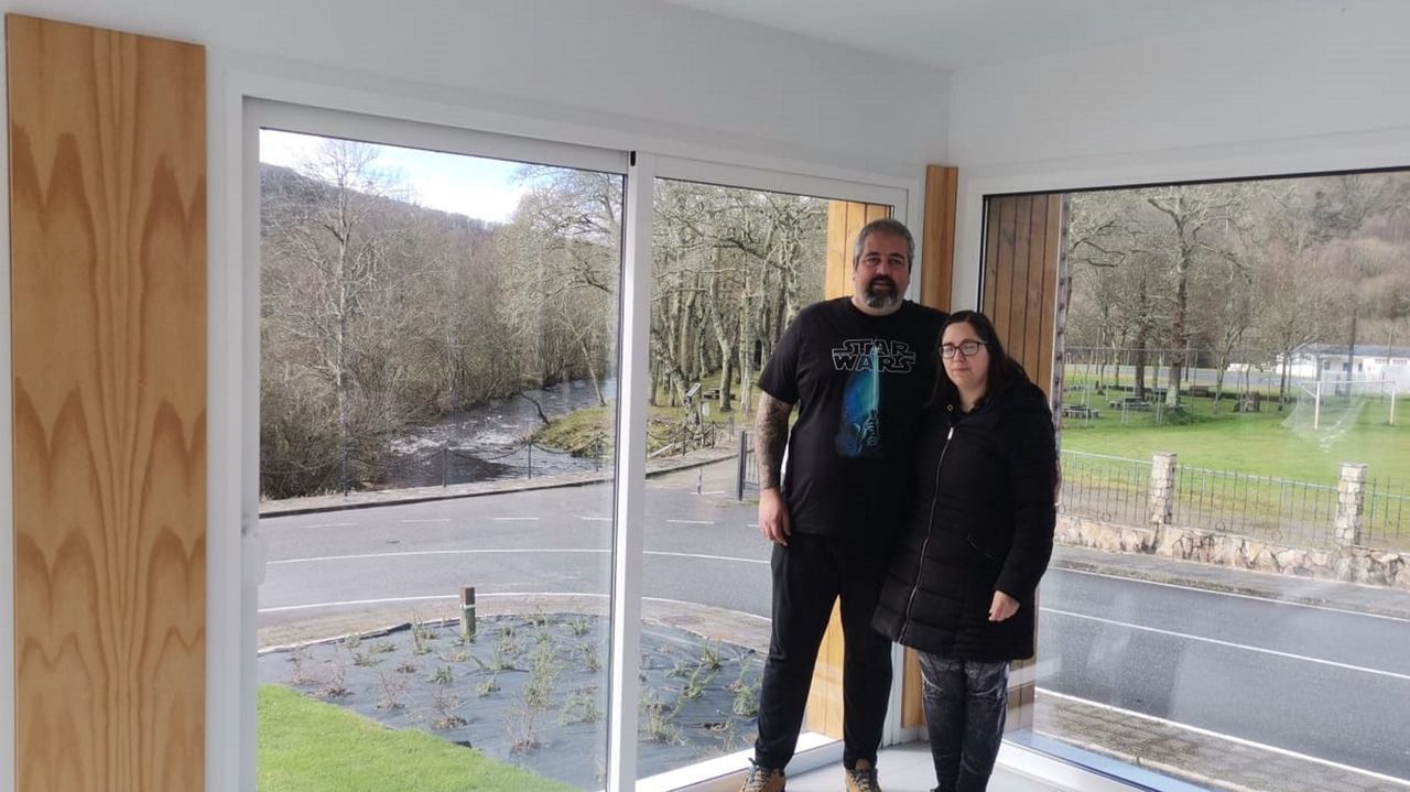 Castromaior, un castro con unas vistas privilegiadas del centro de Lugo.Alejandro y Roco, que ser quien est al cargo, en el bar A Veiga, situado junto al ro Eume