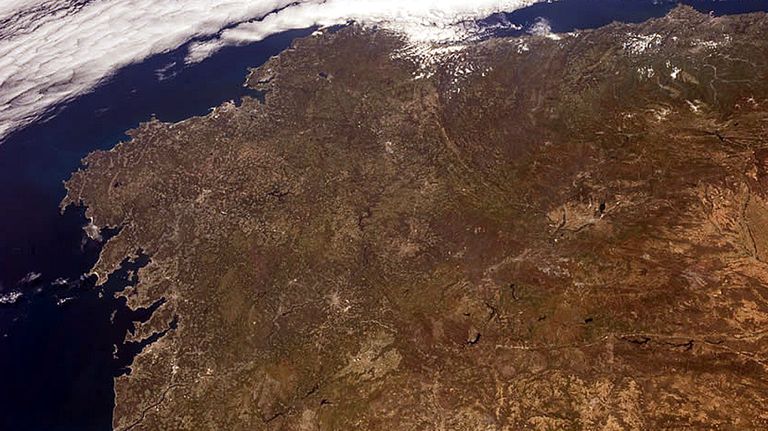 Una senda más larga que el ancho de España y Portugal unirá la costa de Galicia