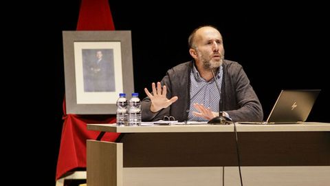 El alcalde de Ourense, Gonzalo Jácome, en un pleno del Concello de Ourense