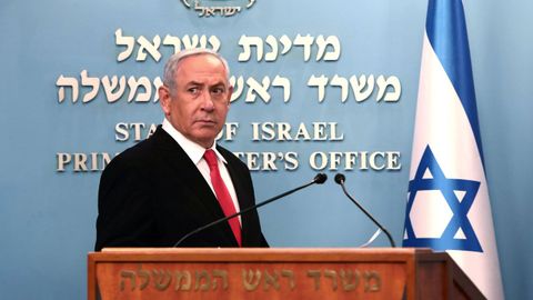 Netanyahu se mantiene al frente del Gobierno a pesar de estar, no solo en funciones desde hace un ao, sino tambin acusado por corrupcin