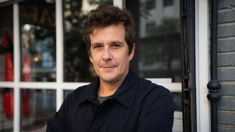 Alfonso J. Ussía gana el premio de No Ficción de Libros del Asteroide con un «diálogo» con su padre