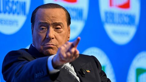 El ex primer ministro y líder de Forza Italia, Silvio Berlusconi, en su mitin final de campaña en Milán en el 2022.