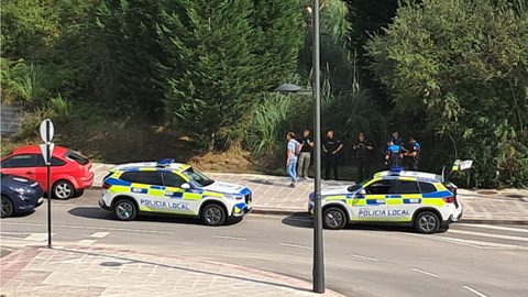 Zona en la que ha aparecido el cad�ver con la presencia policial