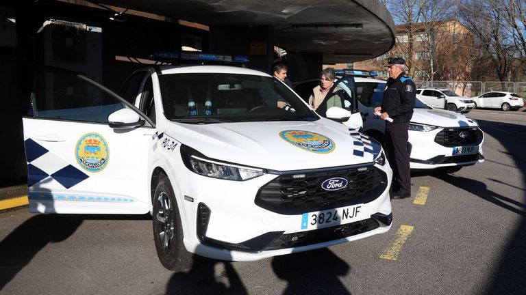 La Policía Local de Pontevedra incorpora a su parque móvil dos nuevos vehículos híbridos