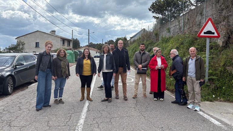 Vecinos de Cangas exigen explicaciones sobre las obras de la carretera de Herbello