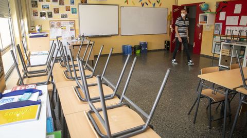 Imagen de archivo de una clase del colegio O Grupo de Ribeira. que ya está libre de covid