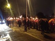 Los manifestantes esta tarde junto al Ofim�tico