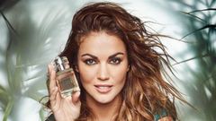 Lara �lvarez presenta su nuevo perfume