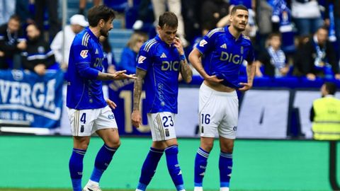 Costas, Fonseca y Carmo, despu�s de uno de los goles del Elche