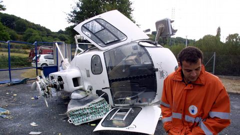 Un helicptero volc al intentar aterrizar en Sarria en el 2002.