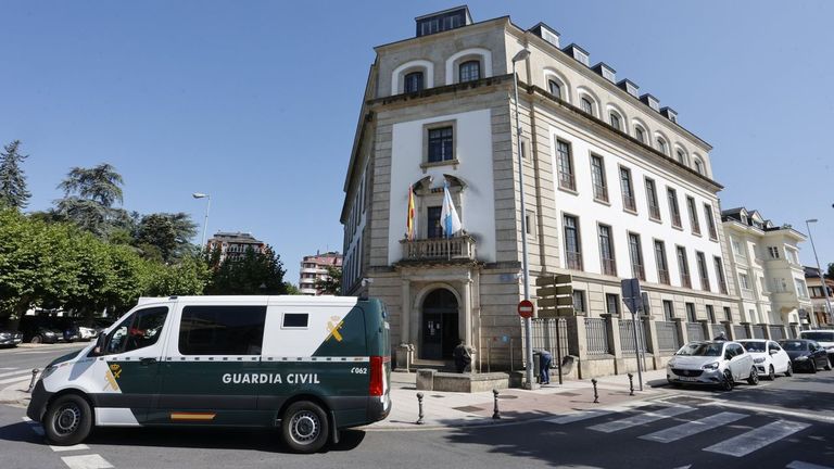 Un padre de Lugo tendrá que pagar 34.632 euros a sus hijos al deberles doce años de pensiones alimenticias