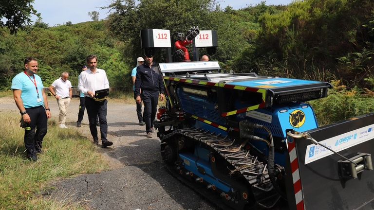 La Xunta ensaya un robot antiincendios para llegar a las zonas de mayor riesgo