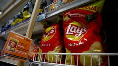 Carteles explicativos sobre el boicot a Pepsico colocados en supermercados Carreofur en Francia