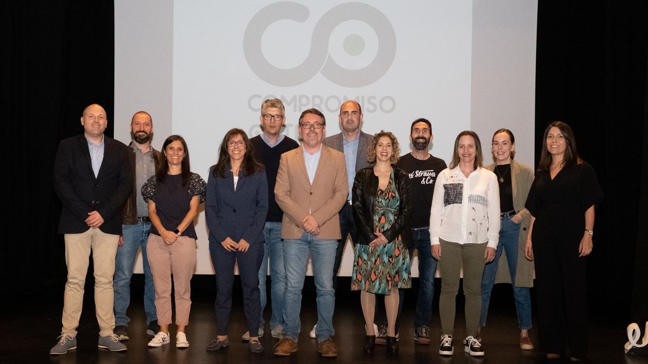 Acto de presentaci�n de la candidatura socialista en O Irixo, que encabeza Iago Fari�as