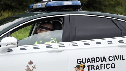 Imagen de archivo de un coche patrulla de la Guardia Civil de Tráfico