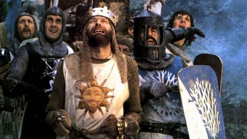4 - Monty Python and the holy grail. Director: Terry Jones e Terry Gilliam. Ano: 1975. A segunda dos Monty Python, con Arturo e os seus na procura do Santo Grial, nunga versin desmadrada e irreverente, con cabaleiros sen cabales e princesas bigotudas.