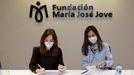 Felipa Jove, a la derecha, con la alcaldesa de A Corua