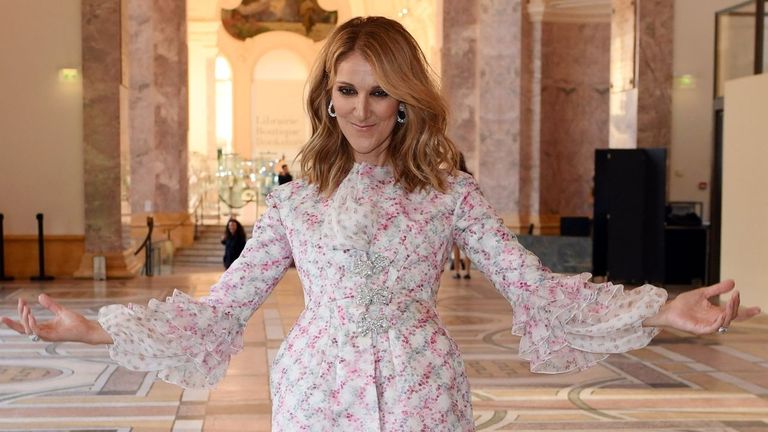 Céline Dion anuncia su regreso a los escenarios: «Estoy genial, cantando de nuevo, incluso bailando un poco»