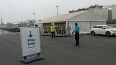 Instalacin de una terminal mvil en el muelle de San Diego para la llegada de un trasatlntico