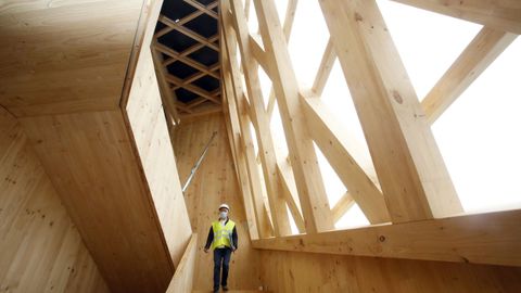 En las entrañas del edificio de madera Impulso Verde, construido por el Concello de Lugo