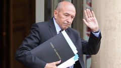 El ministro francs de Interior, Gerard Collomb, abandonando el Palacio del Elseo tras una reunin 