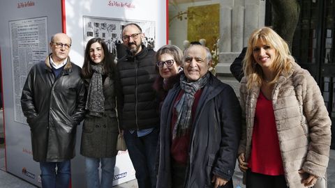 El PSOE estuvo representado en la muestra de la calle del Paseo sobre los 50 aos de La Voz de Galicia en Ourense