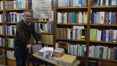 Manuel Salvado: <span lang= gl >Parceme que foi onte cando abrna librara Gallaecia en Santiago</span>