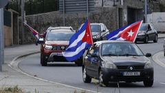  Los manifestantes circularon en sus vehculos exhibiendo banderas cubanas y espaolas