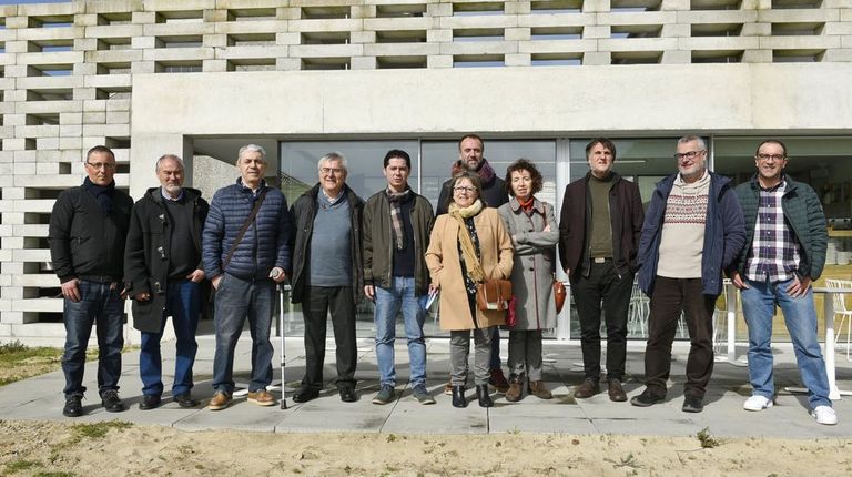 Encontro no hotel Bela Fisterra, antes de que estalase a pandemia, en torno ao Batallón Literario.