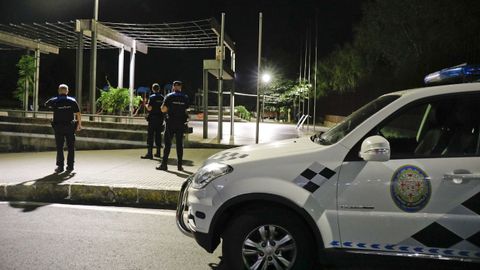 Policas locales de Santiago durante un operativo de control de la movida nocturna