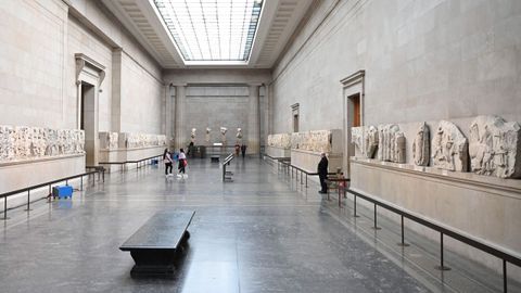 Sala del British Museum con los mrmoles del Partenn