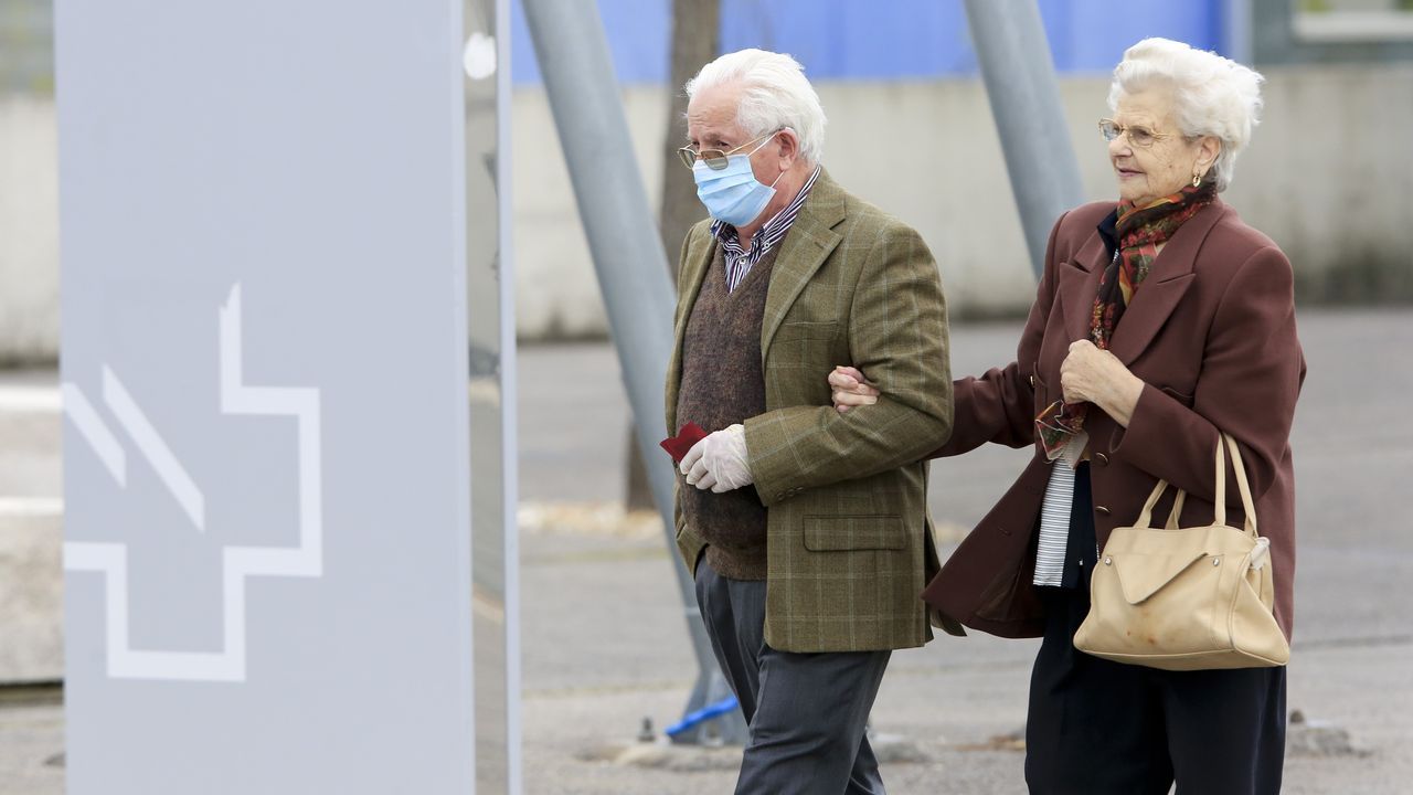 Entrada principal del Hospital Universitario Lucus Augusti (HULA)