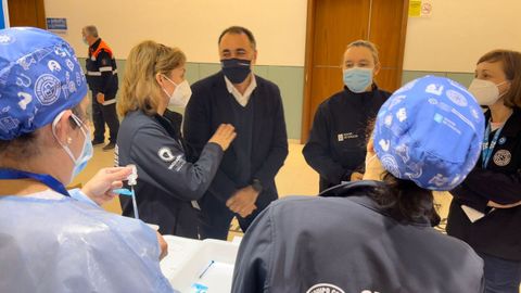 El conselleiro Julio Garca Comesaa visit la vacunacin en Expourense