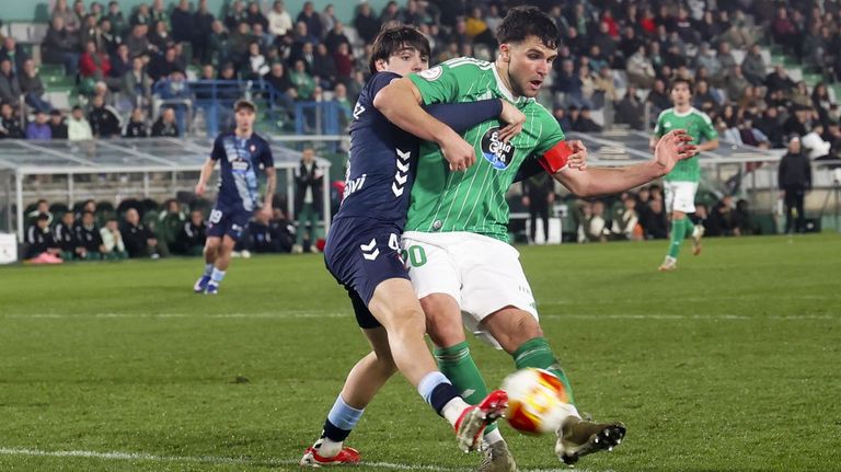 Tres plazas de «play off» siguen a tiro del Racing de Ferrol
