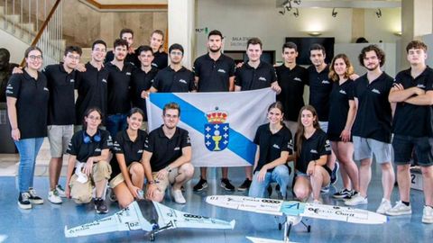 El grupo Aerotech de la Universidad de Vigo está integrado por alumnos de aeroespacial e informática del campus de Ourense