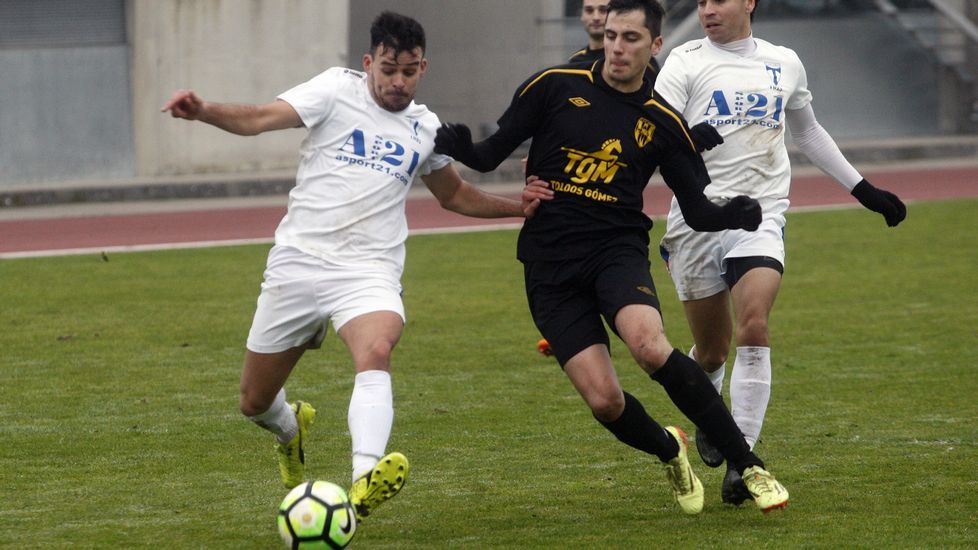San Isidro viaja en carro en Paradela
