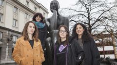 Cuatro integrantes de la comisin 8M en Asturias, desde la izquierda, Olga Carrasco, Agustina Guglielmetti, Laura Fernndez y Sara Combarros