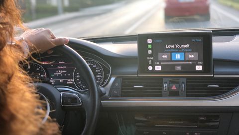 Los coches del futuro incorporarn sistemas avanzados que mantendrn permanentemente informado al conductor
