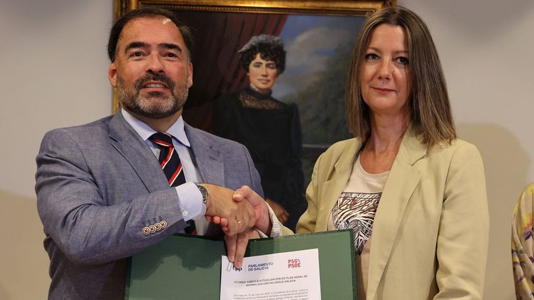 <span lang="gl">As disciplinas científicas poderán impartirse en galego sen alterar o equilibrio do 50 % de materias en castelán</span>