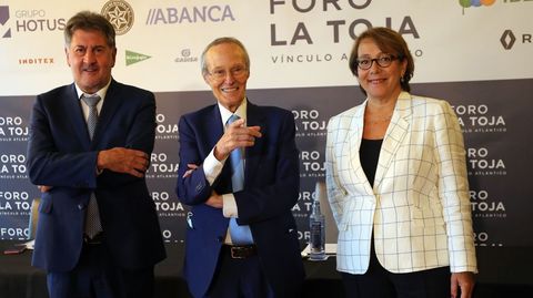 Amancio López Seijas, Josep Piqué y Carmen Martínez Castro. 