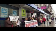 Protesta en Arteixo de los afectados por las preferentes