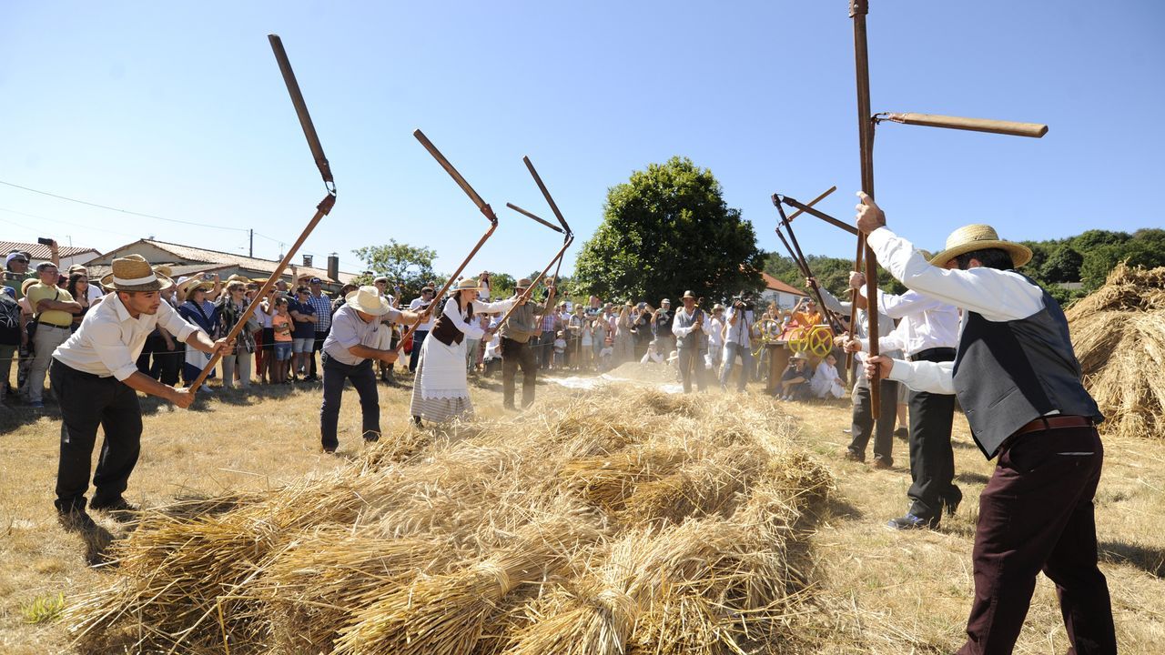 Malpica est de Festa Galega: las mejores imgenes!.La iglesia de Santo Estevo de Ribas de Mio forma parte desde el 2020 de la Ruta Transromnica Europea