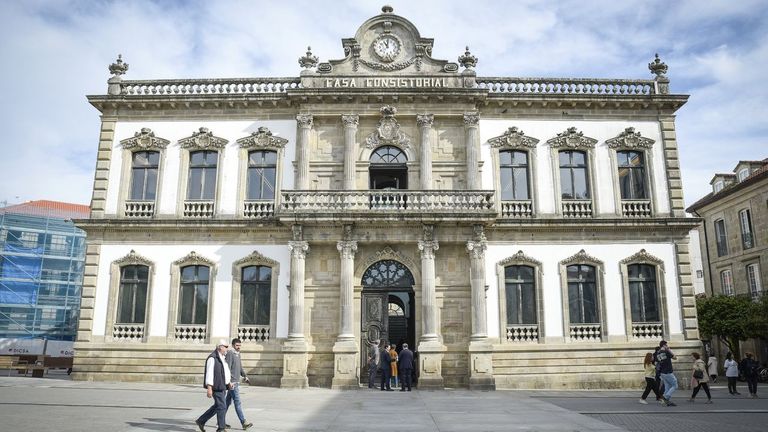 Polémica por la ausencia de banderas en el balcón del Concello de Pontevedra