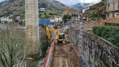 Renovación de la línea ferroviaria Monforte-Ourense, que forma parte del corredor atlántico