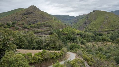 El camino discurre por tierras pertenecientes a las aldeas de Seceda y Lousadela