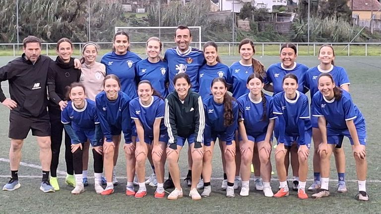 El equipo cadete que dejó el Sárdoma entrena por su cuenta
