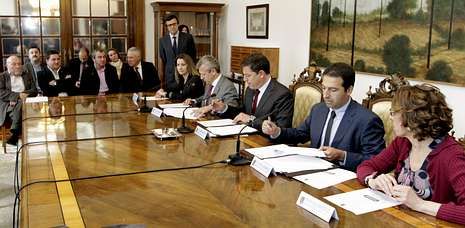 �ltimo encuentro entre el presidente Feijoo y el franciscano Rodr�guez Carballo.